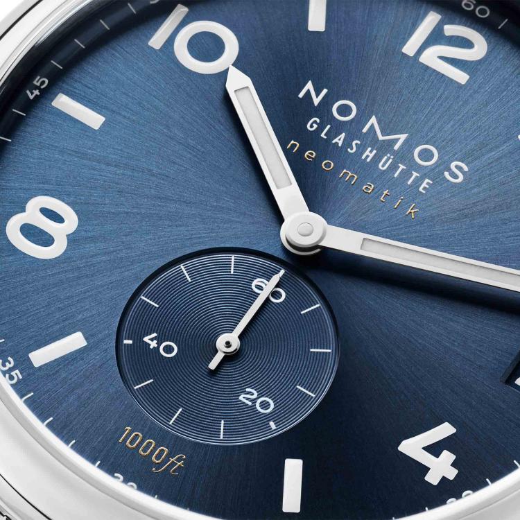 NOMOS Glashütte Club Sport neomatik 42 Datum blau - Bild 5 