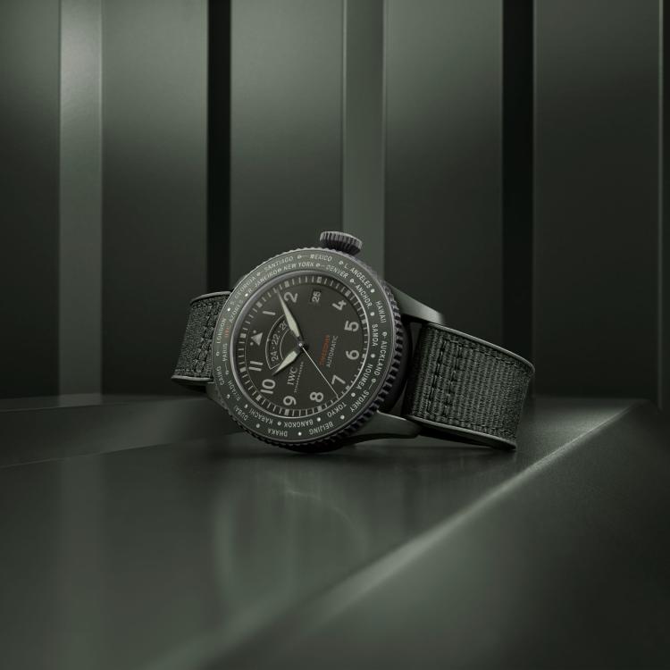 IWC PILOT’S WATCH TIMEZONER TOP GUN CERATANIUM® - Bild 4 